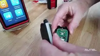 CR-2032 Battery Installation For Autel Ikey Universal Smart Key