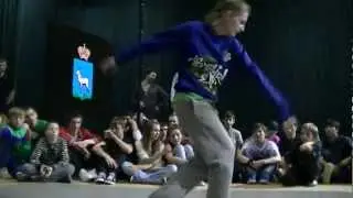 bgirl Elf toprocking