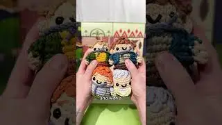 Надеемся, вы не возражаете, но мы хотели показать вам эту подставку для пряжи по мотивам &laquo;Властел...