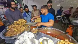 Street Food In Lahore | Hafiz Bong Paye & Chanay In Gawalmandi Lahore