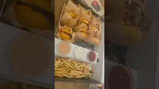 Alien burger vs Johnny rocket!