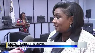 Prichard cancels consultant's contract