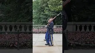 Changing of the Guard at the Tomb of the Unknown Soldier | Arlington National Cemetery 