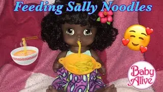 💖 Feeding Baby Alive Snackin&rsquo; Noodles Baby Sally | UK 🇬🇧 British Accent Baby Alive Doll 💖