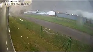 F4 Tornado in Hodon&iacute;n, Czechia CCTV