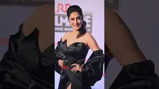 Smita Gondkar looked incredibly glamorous at Filmfare Marathi Awards 2024 | ProMedia
