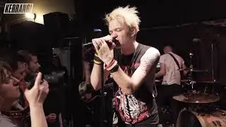 Sum 41 - Out For Blood (Live Tiny Dive Bar Show)
