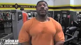 Dexter Jackson talking about Cedric 2 weeks out Arnold Classic 2013 Trains Back