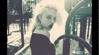 SKY FERREIRA - Everything Is Embarrassing (B. Deep Remix) HD