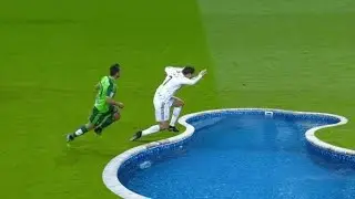 How to play like Penaldo 😂😂😭😭