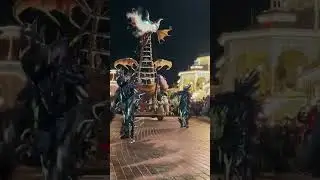 Fire returns to Maleficent Float at Disneyland Paris