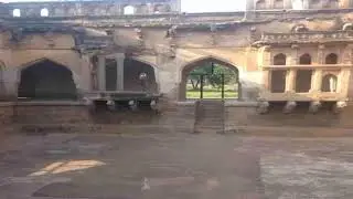 Hampi-Queen's Bath