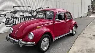P10635 - 1971 Volkswagen Super Beetle AutoStick 2 Door Seda