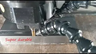 The machining accuracy of this end mill reaches 0.001mm.