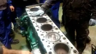 Movimiento pistones motor sin culata Volvo D12