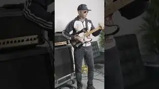 How Tom Morello Created This Infamous Riff.... 🎸 #shorts #rockmusic #guitar