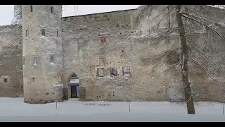 Haapsalu - 4K - Entering the Castle from South Gate - 2022