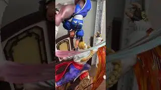 This Chun-Li vs. Vega (Balrog) Street Fighter Statue is Epic! #shorts #chunli #vega #balrog #sfv