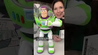 Распаковываем реалистичного робота #BuzzLightyear от Robosen!