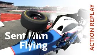 A sensational dive-bomb in a Formula 4 | iRacing