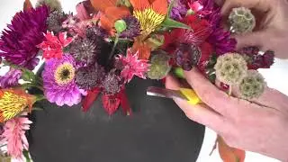 Black Ideal flower arrangement | Flower Factor tutorial | Powered by OASIS BeNeLux