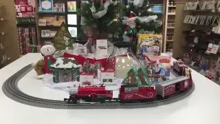 LIONEL&reg; Toymaker Santa Express Electric Train Set