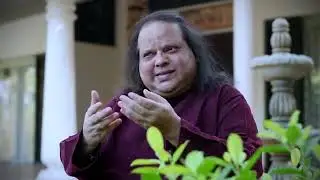 NATHA HARE JAGANNATHA HARE... GURUDEV'S COMPOSITION SUNG BY SRINIVASA.