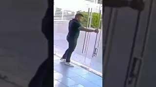 Watch full | oh no oh no😂 | Glass door crash😅 || SUBSCRIBE || YT 3.0 ||