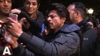Massahysterie door komst Shah Rukh Khan: 'Ik voel voor het eerst vlinders'