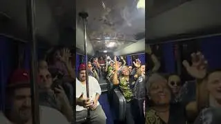 Fiesta de Negritos en bus por Colombia #shorts