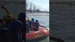 Manali jill #shorts #public #viralvideo #youtubeshorts #crowd #manali