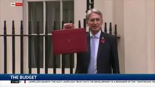 Sky News At Eleven With Colin Brazier - Tuesday 30th October 2018