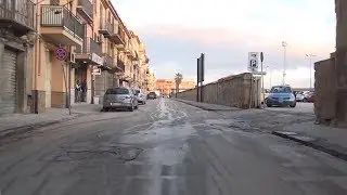 Turista Tedesco fa un giro per le strade di  Licata e  si avvia verso Palma di Montechiaro - 2015
