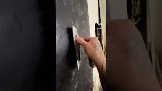 🔬 That&rsquo;s Venetian Plaster. Black & Textured