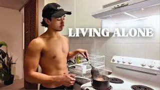 The reality of living alone as 28 year old in Sydney