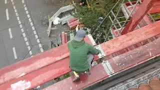 Ger&uuml;stbauer ohne Furcht? Heimlich beobachtet.