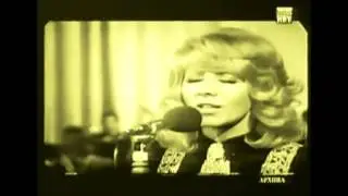 Љупка Димитровска ~ Една Мома Чека ~ 1971