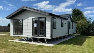 The 2024 Love Oakland Lodge 40ft x 20ft 3 Bedroom Sited on Flagship Resort