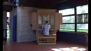 Orgel im evangelischen Gottesdienstraum (Gebr. Oberlinger Windesheim)