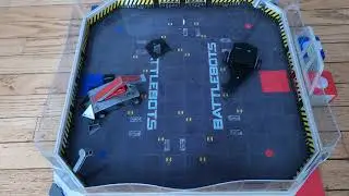 BATTLEBOTS HEXBUG Tombstone Vs  Bronco !!!