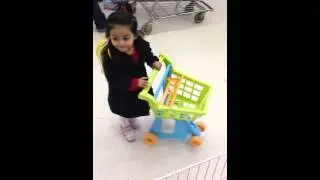 Maeher in Toys R Us