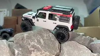 Axial SCX30 Jeep vs. Bronco
