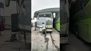 Bus Windshield Removal in 5 Seconds : Pure Manual Power