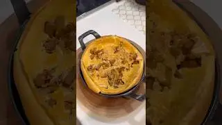 Making one of our favorites- Apple Dutch Baby 🍎 #staub #dutchbaby #ダッチベイビー #りんご #ストウブ #asmr