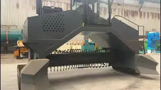 M&aacute;quina volteadora de compostaje con orugas