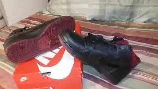 Sneaker Collection:  Dunk CMFT PRM QS Coffins Blk/Bur Video256