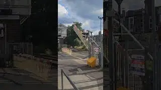 a closer look at highams Park Station level crossing and old signal box 21.06.2023