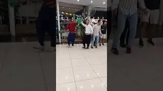 beklemede kalın daha çok videolara devam
