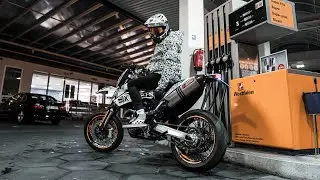 Black n&acute; White KTM SMC 690 Nightride // 2Scratch - FROZEN