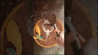 making dragon shape toy with melting metal